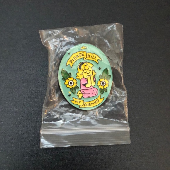 Funny “Please Kill My Enemies” Praying Metal Enamel Pin Brooch - Picture 2 of 6